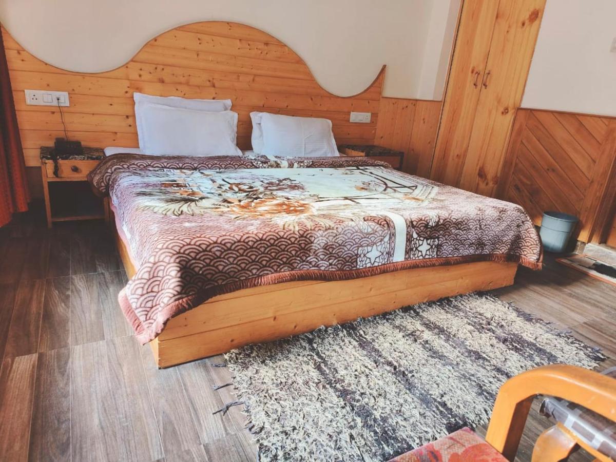 Hotel Hadimba Regency ! Free 4 Wheeler Parking ! Mountain View Rooms ! Near Mall Road Manali Exterior photo
