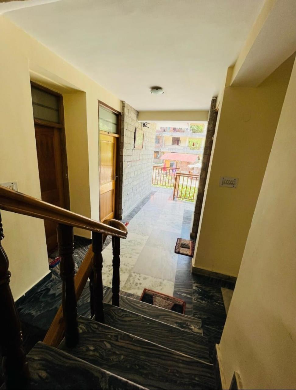 Hotel Hadimba Regency ! Free 4 Wheeler Parking ! Mountain View Rooms ! Near Mall Road Manali Exterior photo