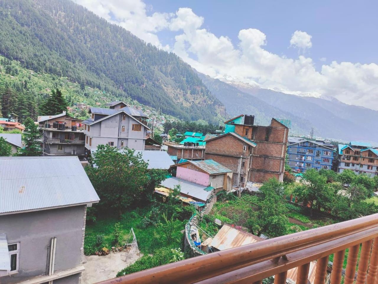 Hotel Hadimba Regency ! Free 4 Wheeler Parking ! Mountain View Rooms ! Near Mall Road Manali Exterior photo